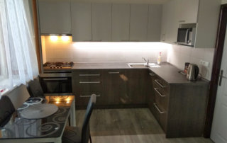IMG 20180801 085843 320x202 - Rekonstrukce kuchyně a pokládka nové podlahy